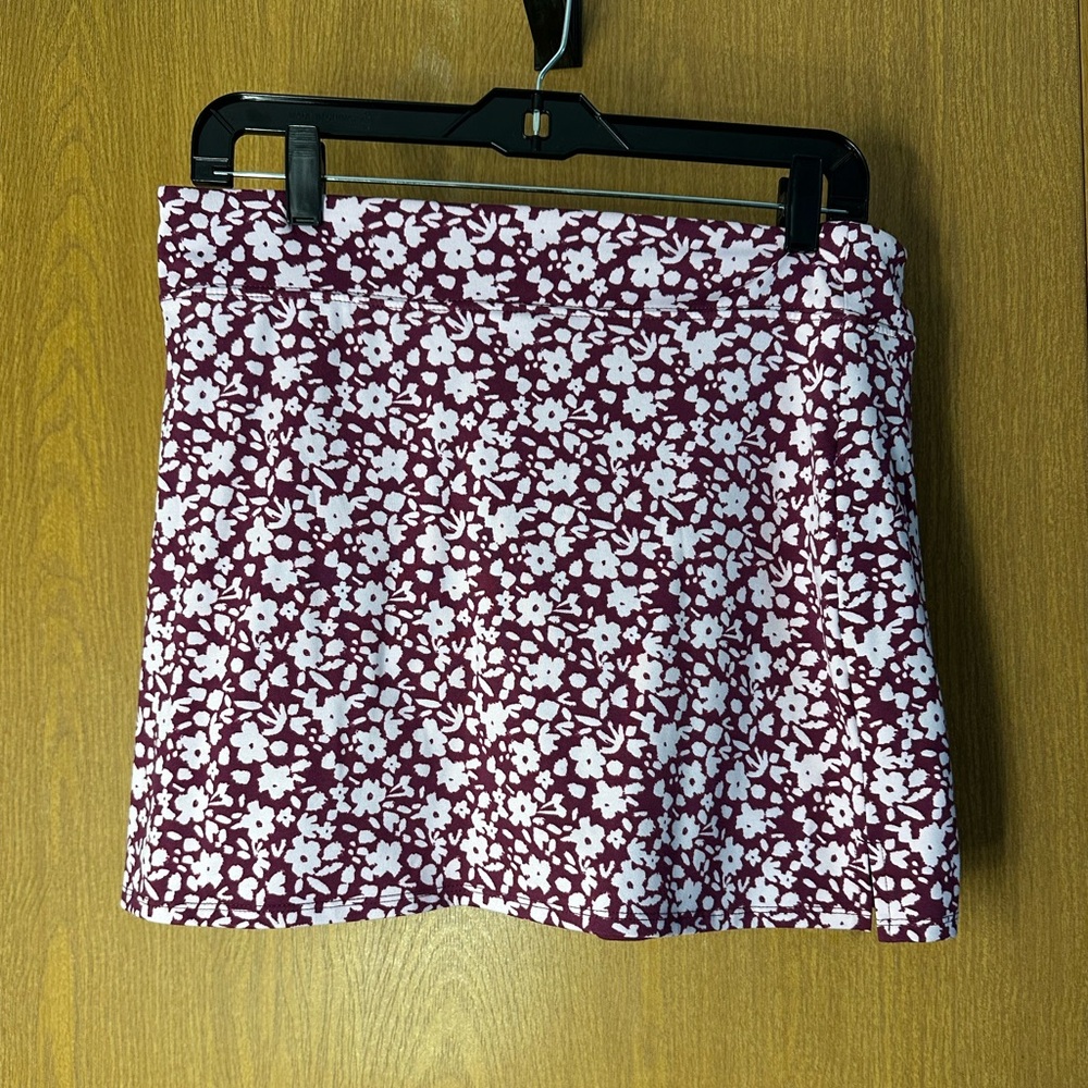 Floral purple and white tranquility skort